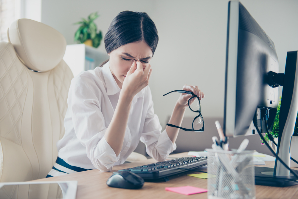 woman with dry eyes